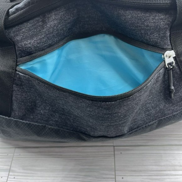Adidas Squad III Duffel Medium Gym Bag Gray Black Nylon Turquois Interior - Picture 10 of 13